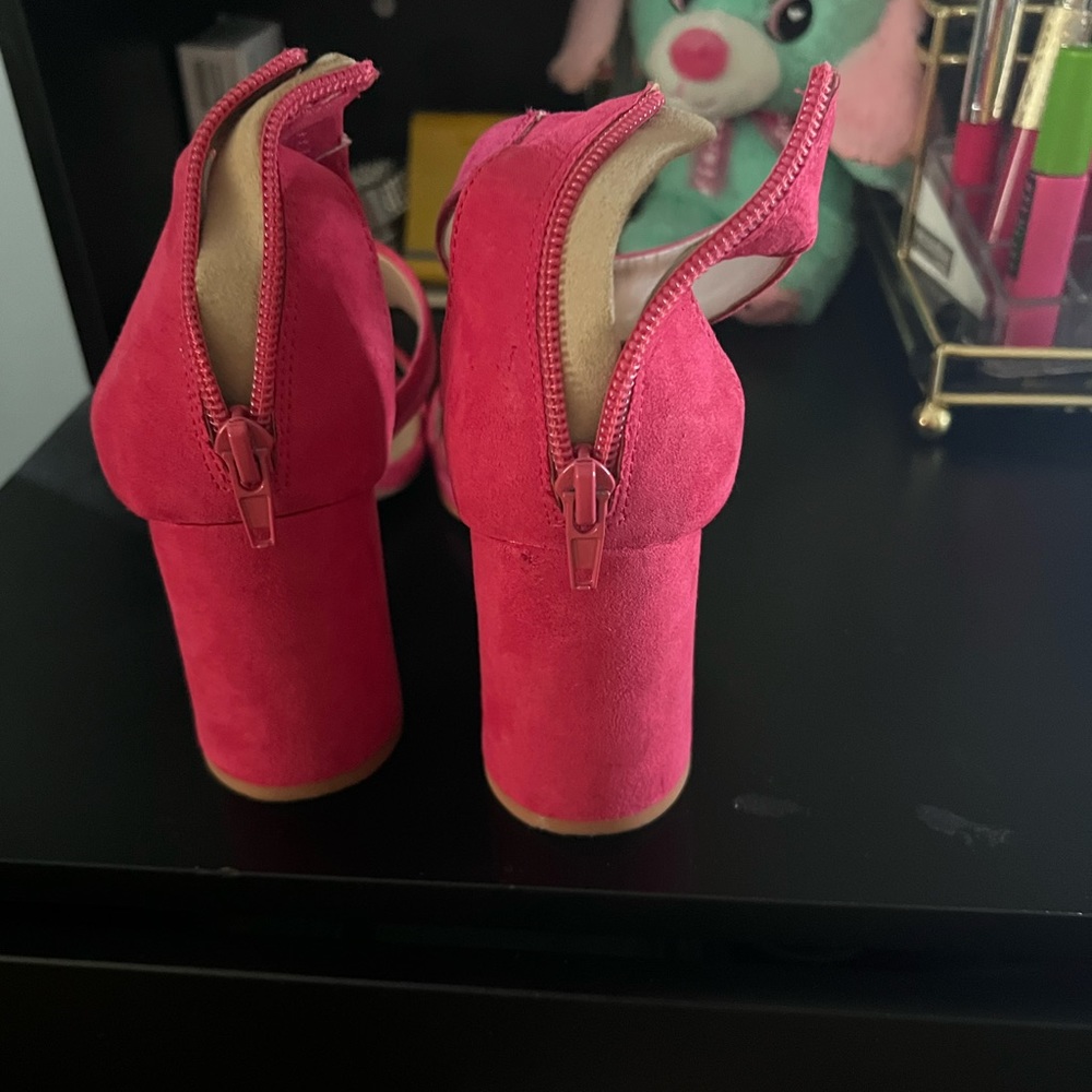 Used shoes - Picture 3 of 4